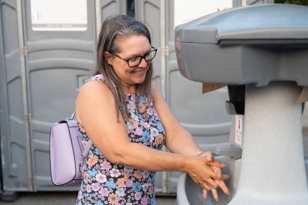 Best Portable restroom trailer rental  in El Paso, IL